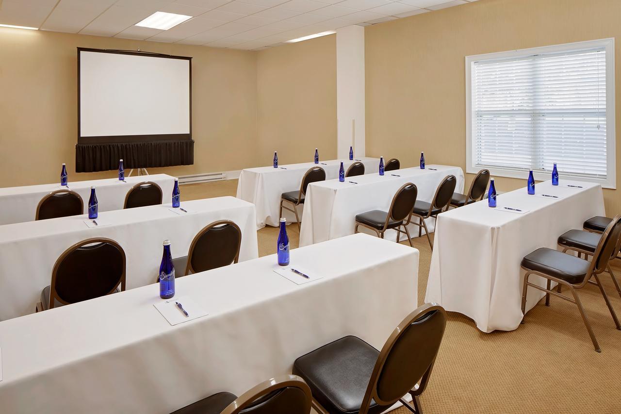 Westford Regency Inn & Conference Center Eksteriør billede